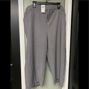 Torrid 22 houndstooth crop